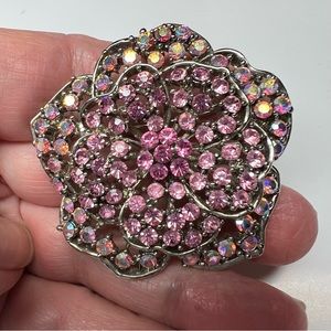 Multi Hued Pink Rhinestone Flower Brooch Pin pendant. Silver Tone Floral Pattern